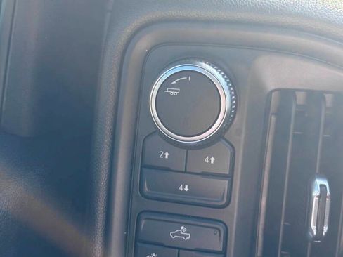 Used 2022 GMC Sierra 2500 Pro w/ Convenience Package image 8