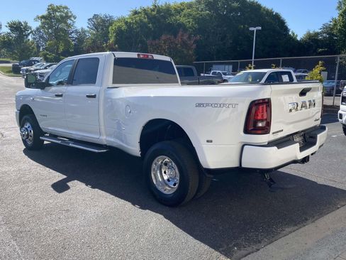 New 2026 RAM 3500 Big Horn AWD/4WD image 5