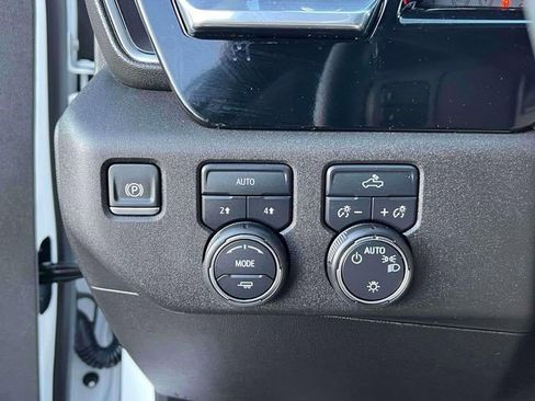 Certified 2025 Chevrolet Silverado 1500 LT image 21