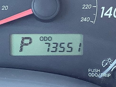 Used 2010 Toyota Corolla LE image 19