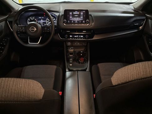 Used 2022 Nissan Rogue SV image 10