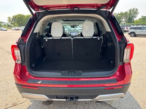 Used 2026 Ford Explorer Platinum w/ LUX Leather Package AWD/4WD image 26