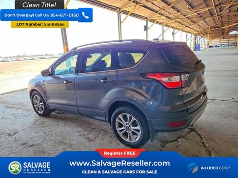 Used 2018 Ford Escape SE w/ Ford Safe & Smart Package FWD image 3