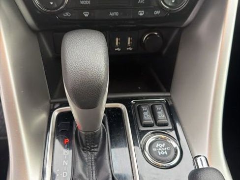 Used 2022 Mitsubishi Eclipse Cross LE image 32