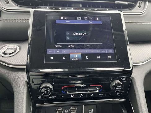 Used 2023 Jeep Grand Cherokee L Laredo image 18