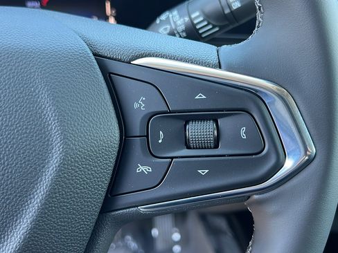 New 2026 Chevrolet Trax LT w/ Sunroof Package image 26