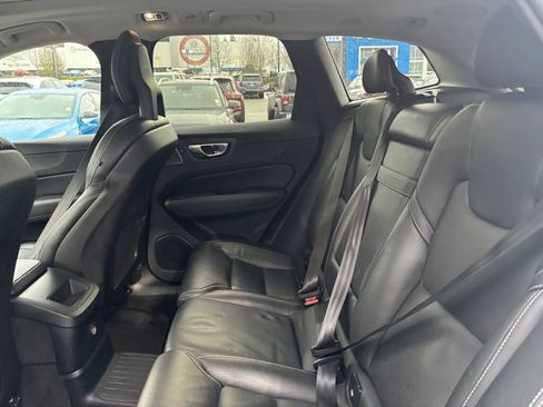 Used 2019 Volvo XC60 T8 Inscription w/ Advanced Package image 13