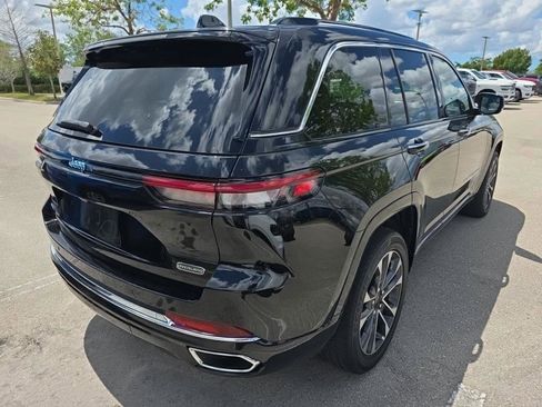 Used 2022 Jeep Grand Cherokee Overland image 3