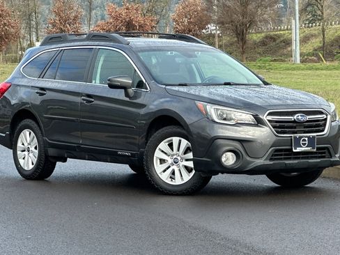 Used 2018 Subaru Outback 2.5i Premium image 1