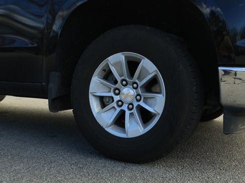 Used 2025 Chevrolet Silverado 1500 LT image 5