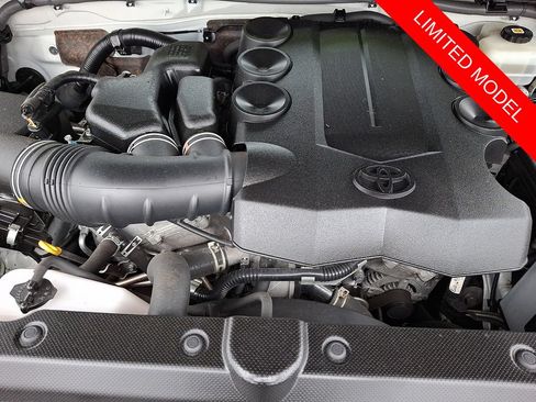 Used 2021 Toyota 4Runner Limited AWD/4WD image 29