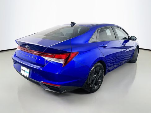 Used 2023 Hyundai Elantra SEL FWD image 7
