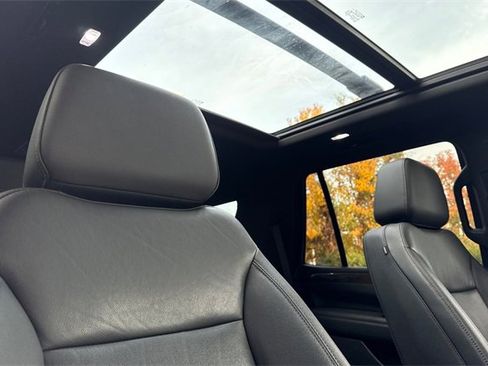 Used 2022 Chevrolet Tahoe Z71 w/ Luxury Package image 18