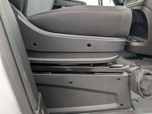 Used 2024 RAM ProMaster 2500 image 32