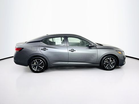 Used 2024 Nissan Sentra SV FWD image 10