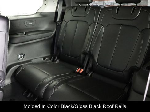 Used 2022 Jeep Grand Cherokee L Limited w/ Black Appearance Package RWD image 17