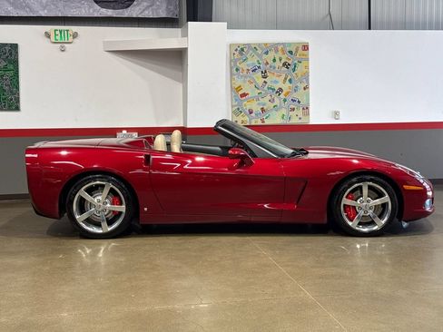 Used 2008 Chevrolet Corvette Convertible w/ Preferred Equipment Group RWD image 3
