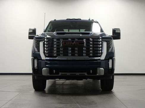 Used 2026 GMC Sierra 2500 Denali w/ Denali Reserve Package AWD/4WD image 9
