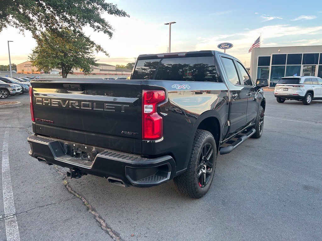 Used 2021 Chevrolet Silverado 1500 RST w/ Redline Edition AWD/4WD image 7