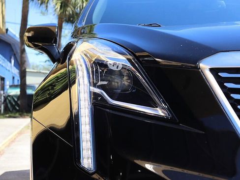 Used 2021 Cadillac XT5 Premium Luxury FWD image 36