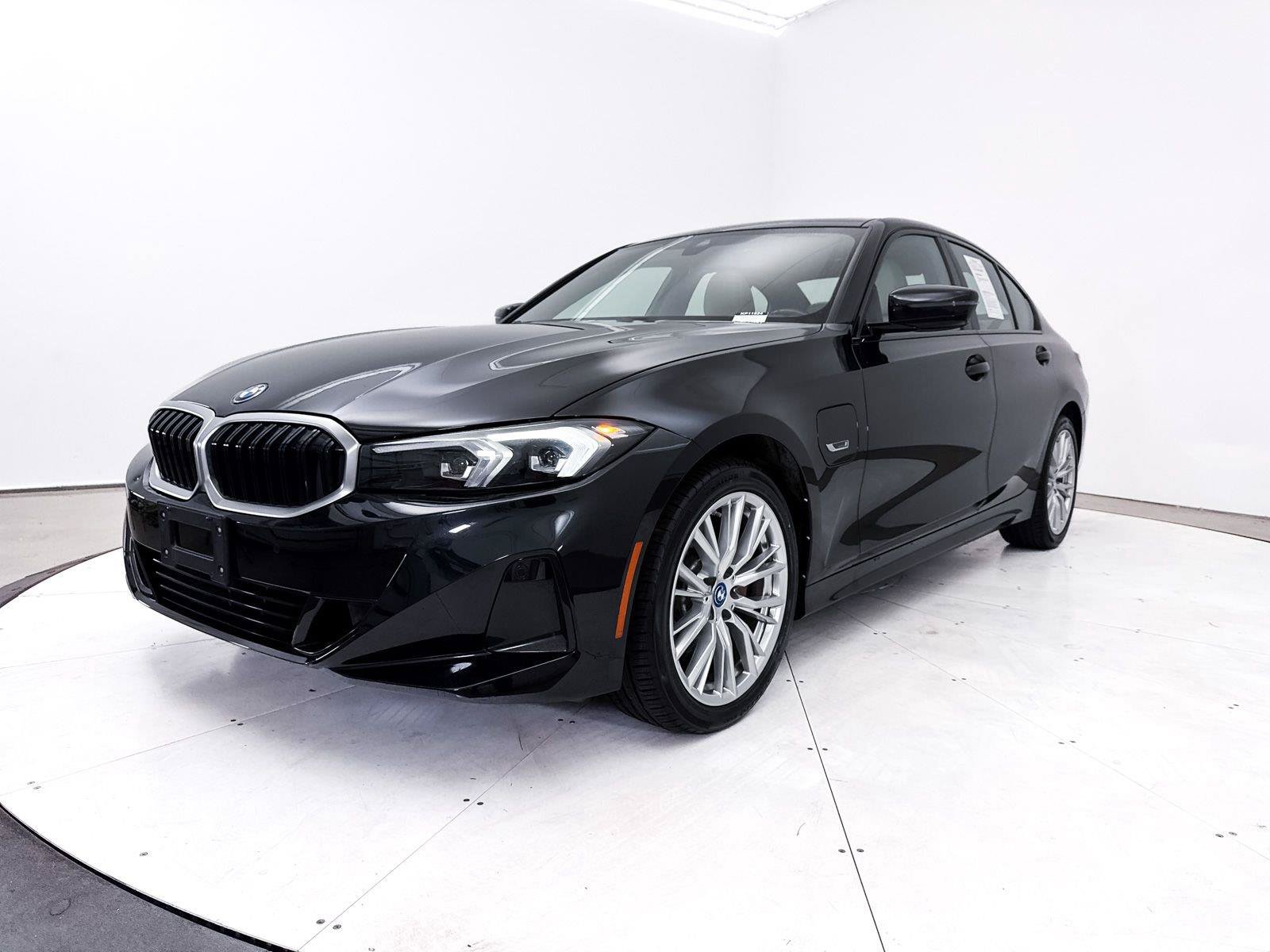 Used 2023 BMW 330e RWD image 17