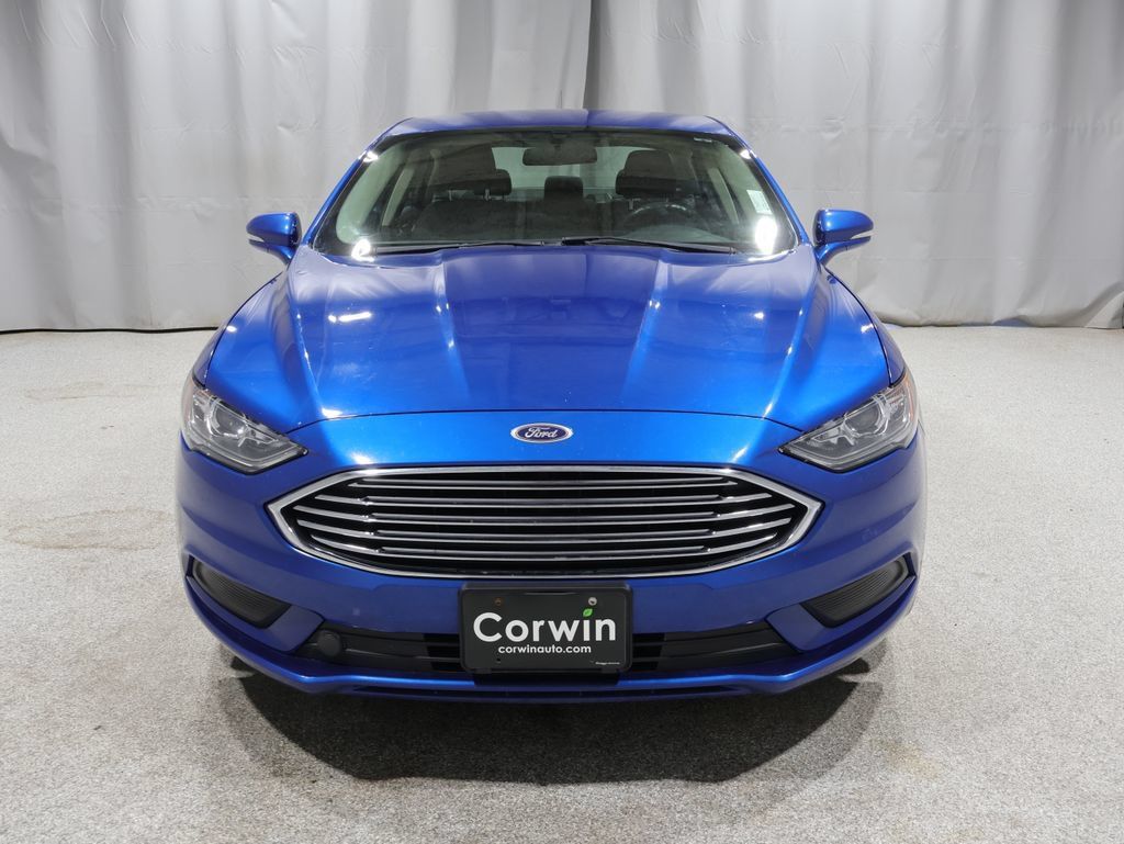 Used 2017 Ford Fusion SE FWD image 6