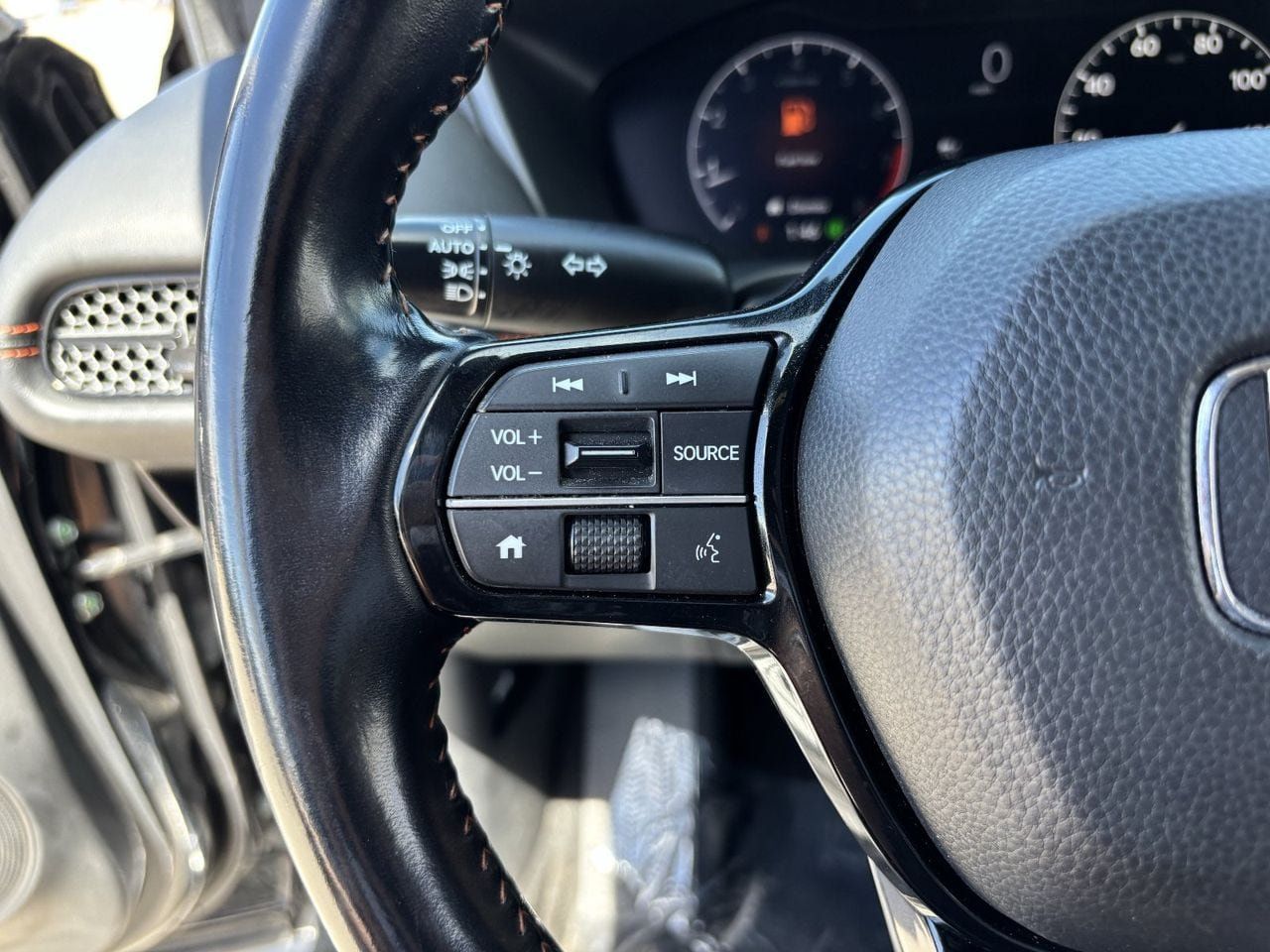Certified 2025 Honda HR-V Sport image 26