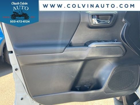 Used 2022 Toyota Tacoma TRD Sport w/ Black Out Package (TMS) AWD/4WD image 13