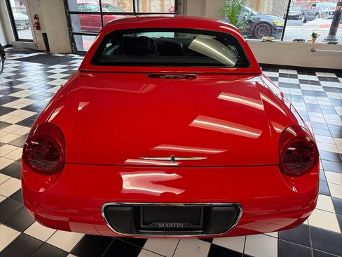 Used 2002 Ford Thunderbird Deluxe image 5