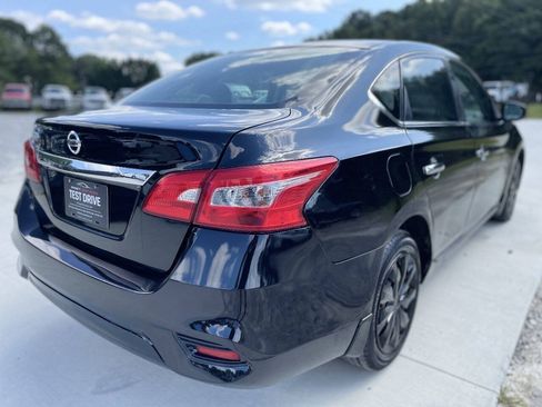 Used 2019 Nissan Sentra S FWD image 5