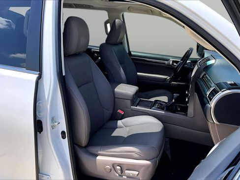 Used 2020 Lexus GX 460 Premium w/ Premium Package AWD/4WD image 9
