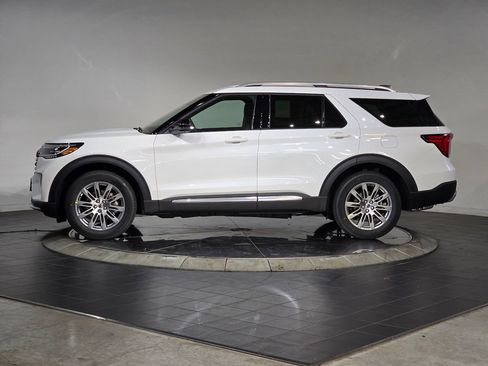 New 2026 Ford Explorer Platinum image 7