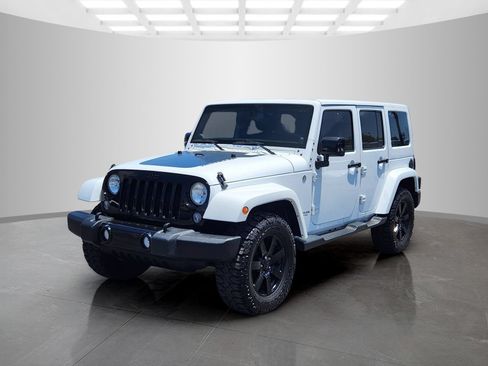 Used 2014 Jeep Wrangler Unlimited Sahara AWD/4WD image 3