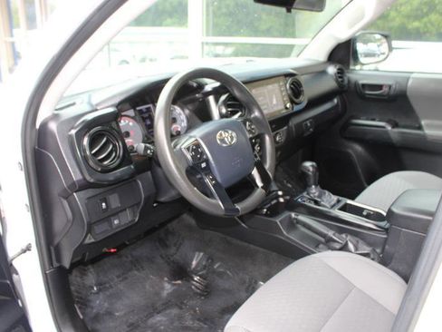 Used 2020 Toyota Tacoma SR image 10