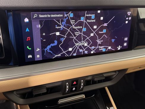 Certified 2026 Porsche Cayenne AWD/4WD image 19