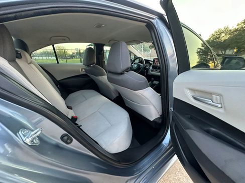 Used 2021 Toyota Corolla LE image 19