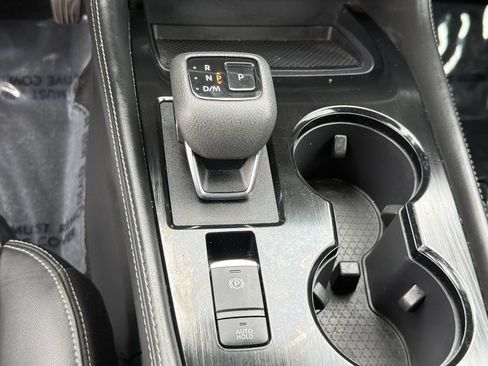 Used 2023 Nissan Rogue SL w/ SL Premium Package FWD image 26