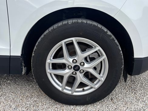 Certified 2024 Ford Edge SEL w/ Convenience Package image 17