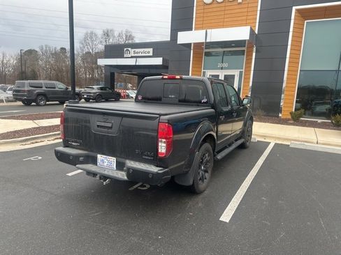Used 2020 Nissan Frontier SV w/ Midnight Edition Floor Mats image 9