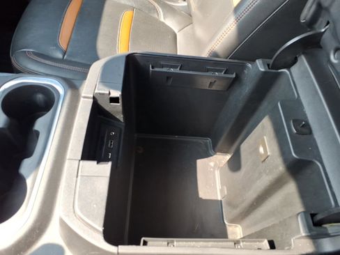 Used 2019 GMC Sierra 1500 AT4 w/ AT4 Premium Package AWD/4WD image 16