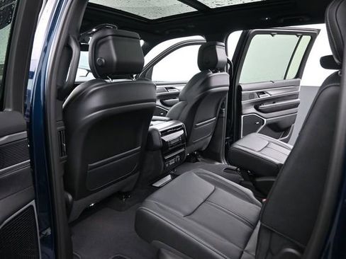 New 2026 Jeep Grand Wagoneer Limited AWD/4WD image 13
