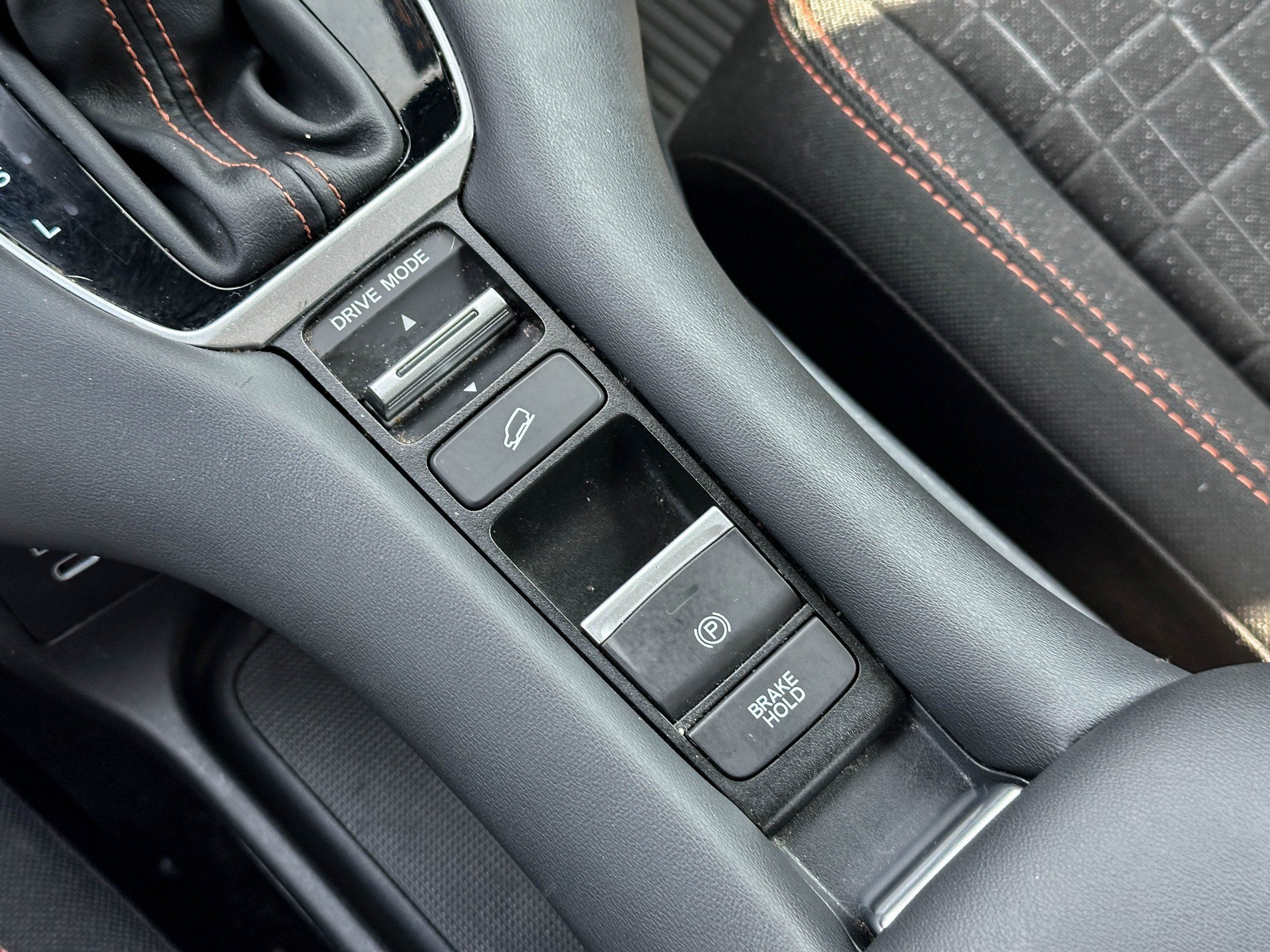 Certified 2025 Honda HR-V Sport image 35
