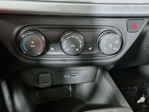 Used 2024 Chevrolet Trax RS w/ Driver Confidence Package FWD image 15