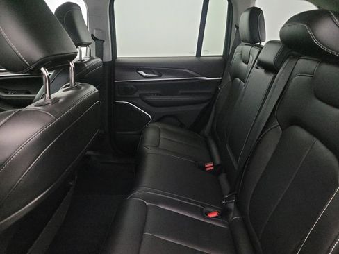 Used 2022 Jeep Grand Cherokee Limited 4xe image 18