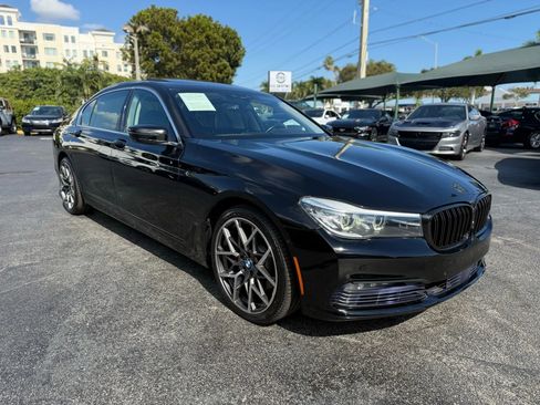 Used 2016 BMW 740i image 9
