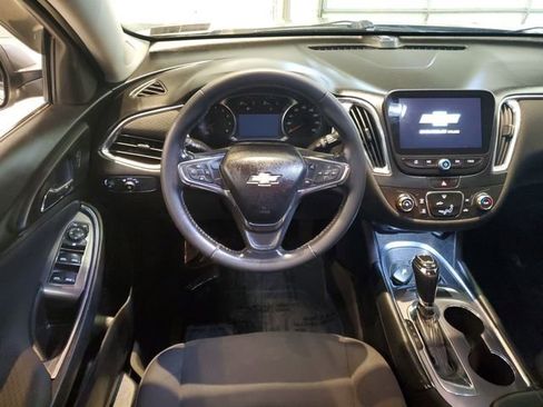 Used 2018 Chevrolet Malibu LT image 14