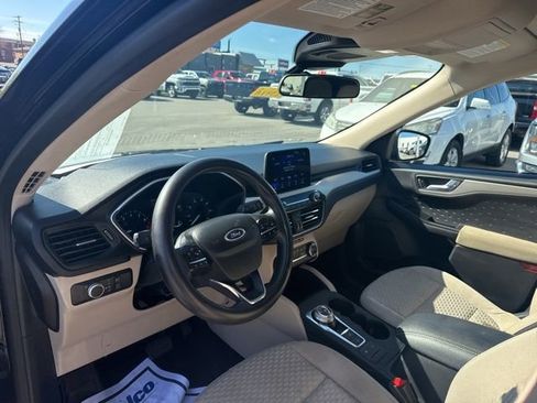 Used 2020 Ford Escape SE image 11