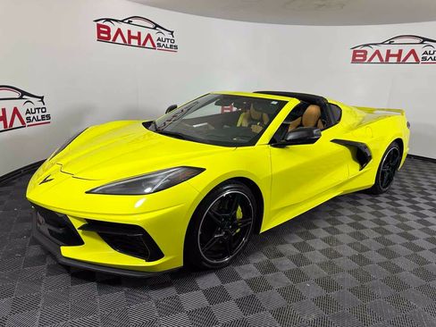 Used 2022 Chevrolet Corvette Stingray Preferred Cpe w/ Z51 Performance Package RWD image 3