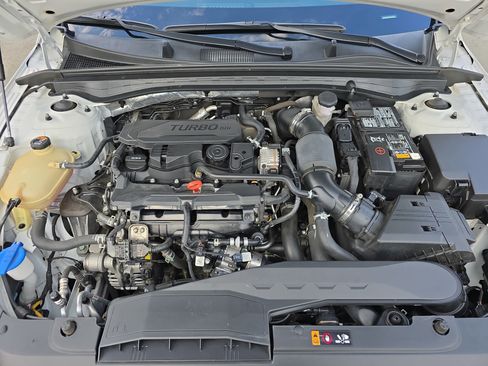 Used 2023 Kia K5 GT-Line image 33