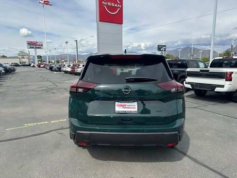 New 2026 Nissan Rogue SV AWD/4WD image 9